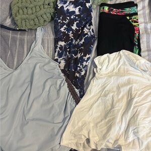 4 piece Fabletics 2 outfits